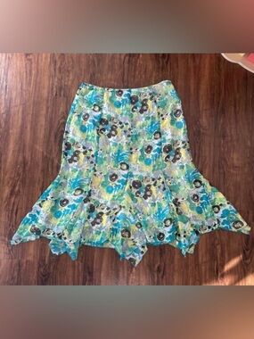 Notations Floral Handkerchief Hem Skirt in Aqua and Lime Size Large